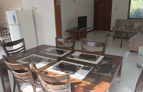 Mbezi Beach Casa | Dar Es Salaam Modern House near Beach with WiFi and bath tub