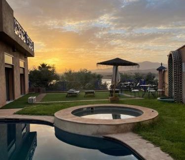 Aguergour Casa | Dar NFis Suites et chambres de luxe dans un havre de paix vue paradisiaque au bord du lac