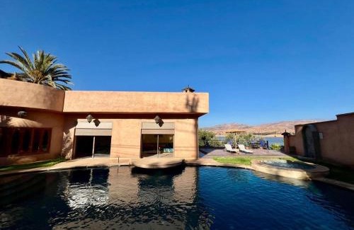 Aguergour Casa | Dar NFis Suites et chambres de luxe dans un havre de paix vue paradisiaque au bord du lac