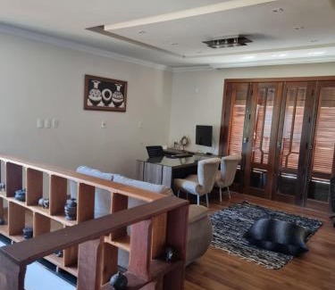 Cachoeira do Campo Casa | Dara House e eventos com piscina aquecida, sauna, Jacuzzi e área gourmet para festas de até 200 pessoas