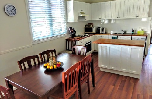 Wagga Wagga Casa | Darcy's Cottage con Wi-Fi gratis y Netflix