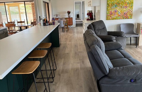 Robin Hill Casa | Darcy’s Ranch. 5mins to CBD & Mt Panorama