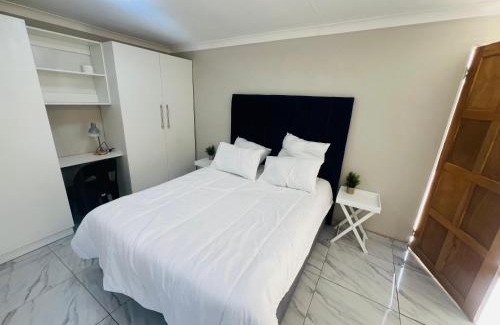 Emfuleni Casa | Daremp Guest living