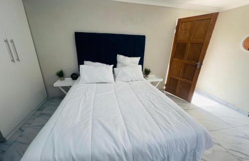 Emfuleni Casa | Daremp Guest living
