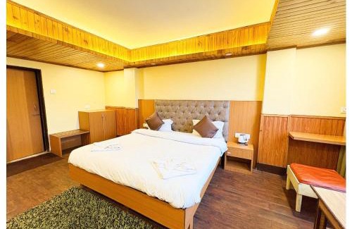 Darjeeling Casa | Darjeeling Mall is 700 m From Apsara Darjeeling Pure veg