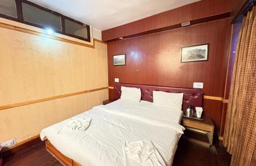 Darjeeling Casa | Darjeeling Mall is 700 m From Apsara Darjeeling Pure veg