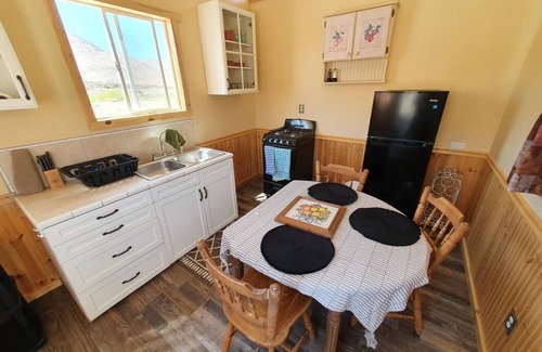 Weldon Cabina | Dark skies and 90 acres of nature - Glamping Pods/Tiny Houses near Lake Isabella