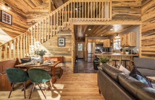 Florissant Cabina | Dark Sky Views - Firepit - Sauna - Grill - Fishing