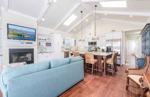 West Newport Casa | Darling 3Br Cottage On Quiet Street 5 Min Walk To Beach By Beachview Rentals