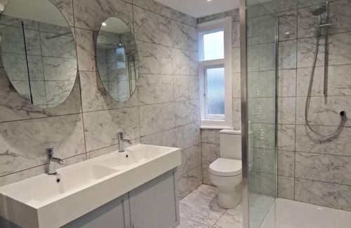 Kemptown Casa | Darling By the Seaside - By Crown Gardens Holiday Homes
