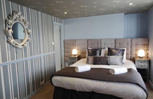 Kemptown Casa | Darling By the Seaside - By Crown Gardens Holiday Homes