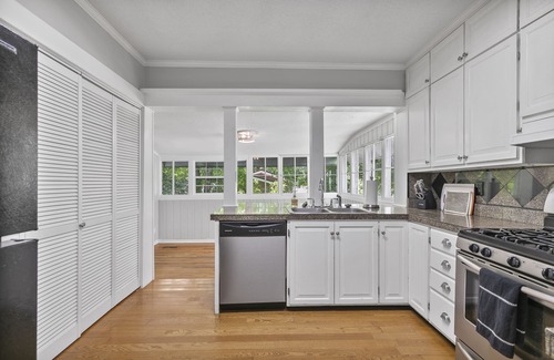 Hoover Casa | Darling Farmhouse on an Acre Lot