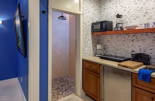 Historic Seaport Cabaña | << DARLING OF DUVAL @ Old Town >> Remarkable Guest Cottage + Jacuzzi + ÚLTIMOS SERVICIOS CLAVE ...