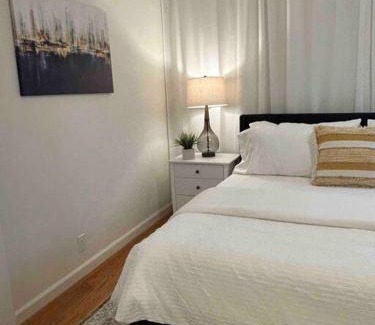 Westside Casa | Darling, Peaceful, Near Beach, EV Charger