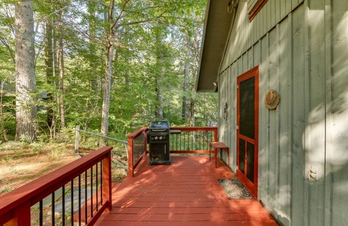 Moultonborough Casa | El lindo boathouse te permite dormir justo en el agua, lo que lo convierte en el refugio romántico perfecto