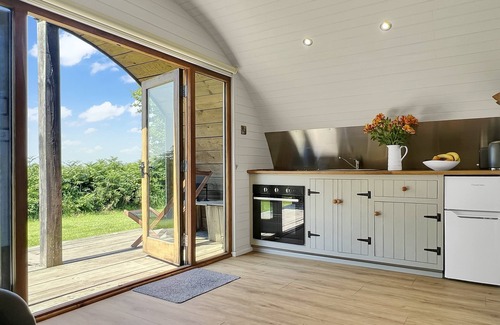 Brayford Cabaña | Dartmoor View Log Cabin, near North Molton