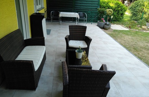 Troisdorf Casa | Das 6- Zimmer Ferienhaus mit einem 800 qm großen Garten