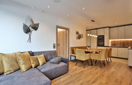 Goldegg Apartamento | Das Goldjuwel - Luxury Apartments with private Spa