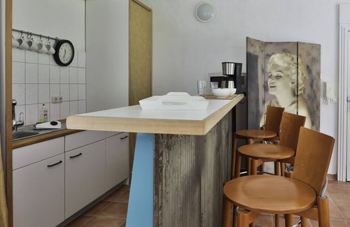 Bad Doberan Apartamento | Das Kinozimmer ist Eine Hübsche Kleine und Helle Soutterainwohnung für Kinofans und Naturliebhaber Ideal Geeignet