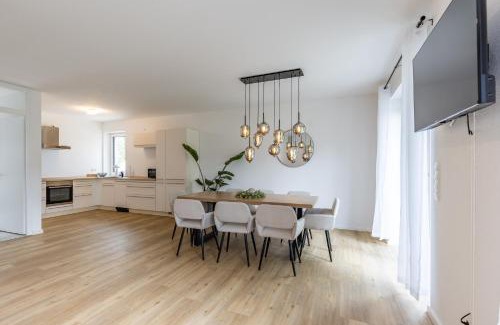 Lembruch Casa | Das Strandhaus, bis zu 8 Personen, mit Garten, 250 Meter fussläufig zum See