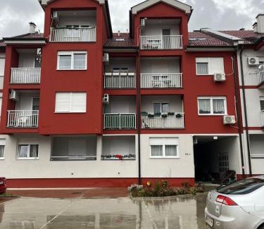 Sremska Mitrovica Apartamento | Das Studio