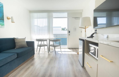Southwest Orlando Hotel | DASKK Orlando Hotel near Universal Blvd, Ascend Hotel Collection