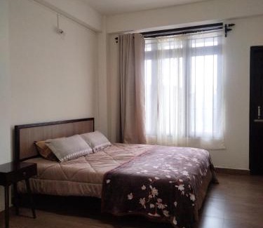 Laitumkhrah Cama Y Desayuno | Dasukbnb
