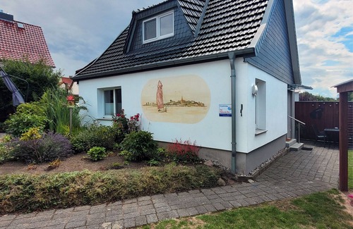 Kirchdorf Apartamento | Dat Köhnsche Hus - Small bungalow on the owner's property in Kirchdorf on the is
