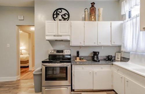 Mobile Apartamento | Dauphin District Darling #1-Downtown, Restaurants