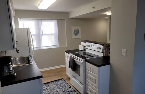 Joslyn Castle Apartamento | Davenport Dwellings-Three Bedroom