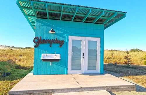 Paso Robles Alquiler De RV | David Bowie Trailer - Bowie Themed Vintage Trailer