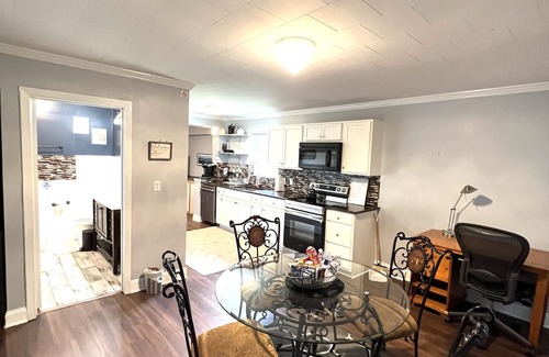 Monroe Casa | David's Place, Relaxing, calm 3 bedroom 2 full baths in a quiet neighborhood.