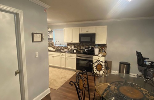Monroe Casa | David's Place, Relaxing, calm 3 bedroom 2 full baths in a quiet neighborhood.