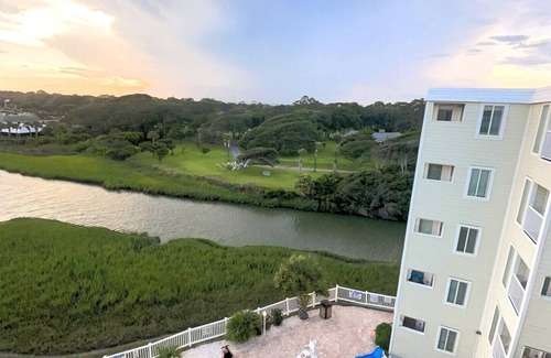 The Dunes Condominio | Davis Dunes 2BR Beachfront on Shore Drive w/ Stunning Views, Pools & Golf!