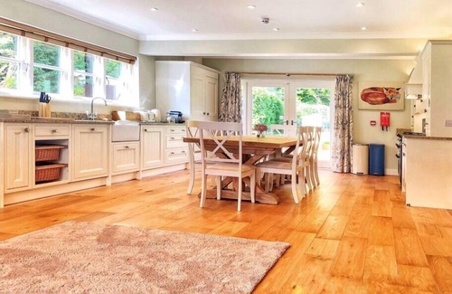 Broad Oak Cabaña | Daweswood - Luxury cottage, lake access & hot tub