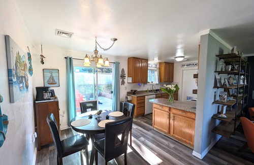 Brookings Casa | Dawson's Landing, by the beach! 5-minute walk to beach access!