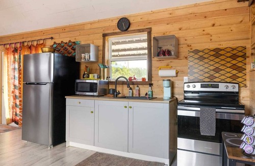 Wimberley Cabaña | DayDreamer Cottage amidst the Blanco river with private Hot Tub