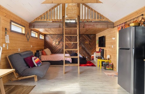 Wimberley Cabaña | DayDreamer Cottage amidst the Blanco river with private Hot Tub