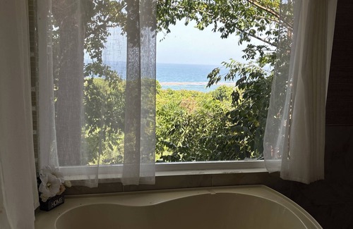 Juan Esteban Hotel | DAYMOND BLUE TROPICAL LODGE