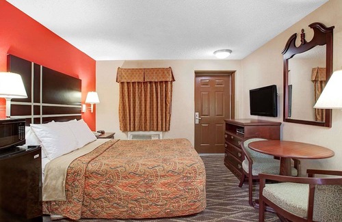 Ridgefield Hotel | Days Inn by Wyndham Ridgefield NJ