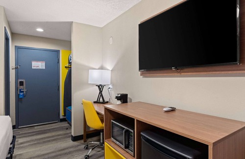 Northeast Heights Hotel | Days Inn by Wyndham Albuquerque I-25