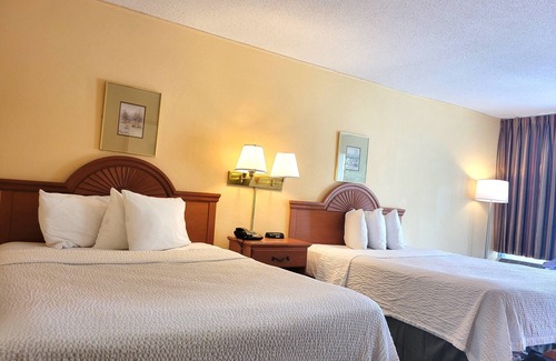Huntington Hotel | Days Inn by Wyndham Alexandria South