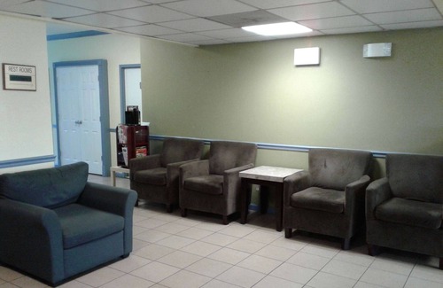 Huntington Hotel | Days Inn by Wyndham Alexandria South