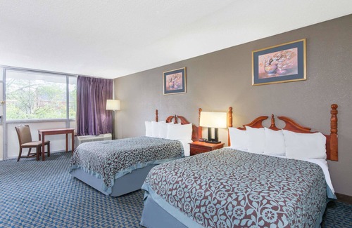 Arlington Heights Hotel | Days Inn by Wyndham Arlington Pentagon