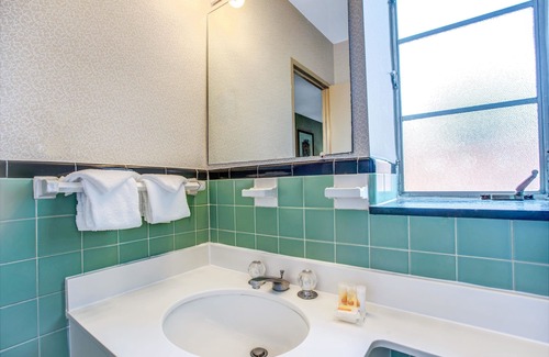 Arlington Hotel | Days Inn by Wyndham Arlington/Washington DC
