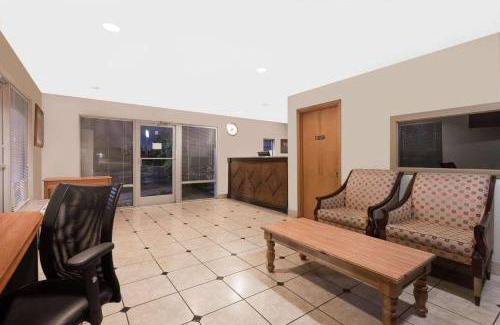 Augusta Hotel | Days Inn by Wyndham Augusta Wheeler Road