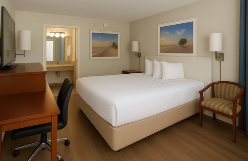 Bradenton Hotel | Days Inn by Wyndham Bradenton I-75