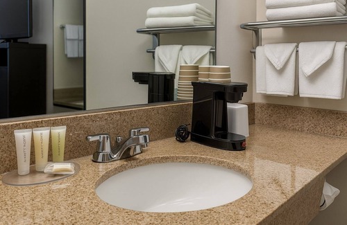 Bradenton Hotel | Days Inn by Wyndham Bradenton I-75