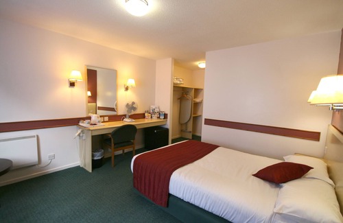 Brighouse Hotel | Days Inn by Wyndham Bradford M62