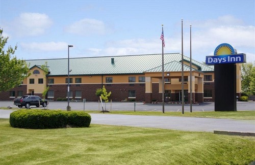 Brewerton Hotel | Days Inn by Wyndham Brewerton/ Syracuse Near Oneida Lake